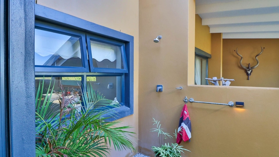 9 Bedroom Property for Sale in Onrus Western Cape